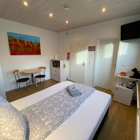 Guest house Pensionszimmer Melina Lubeck